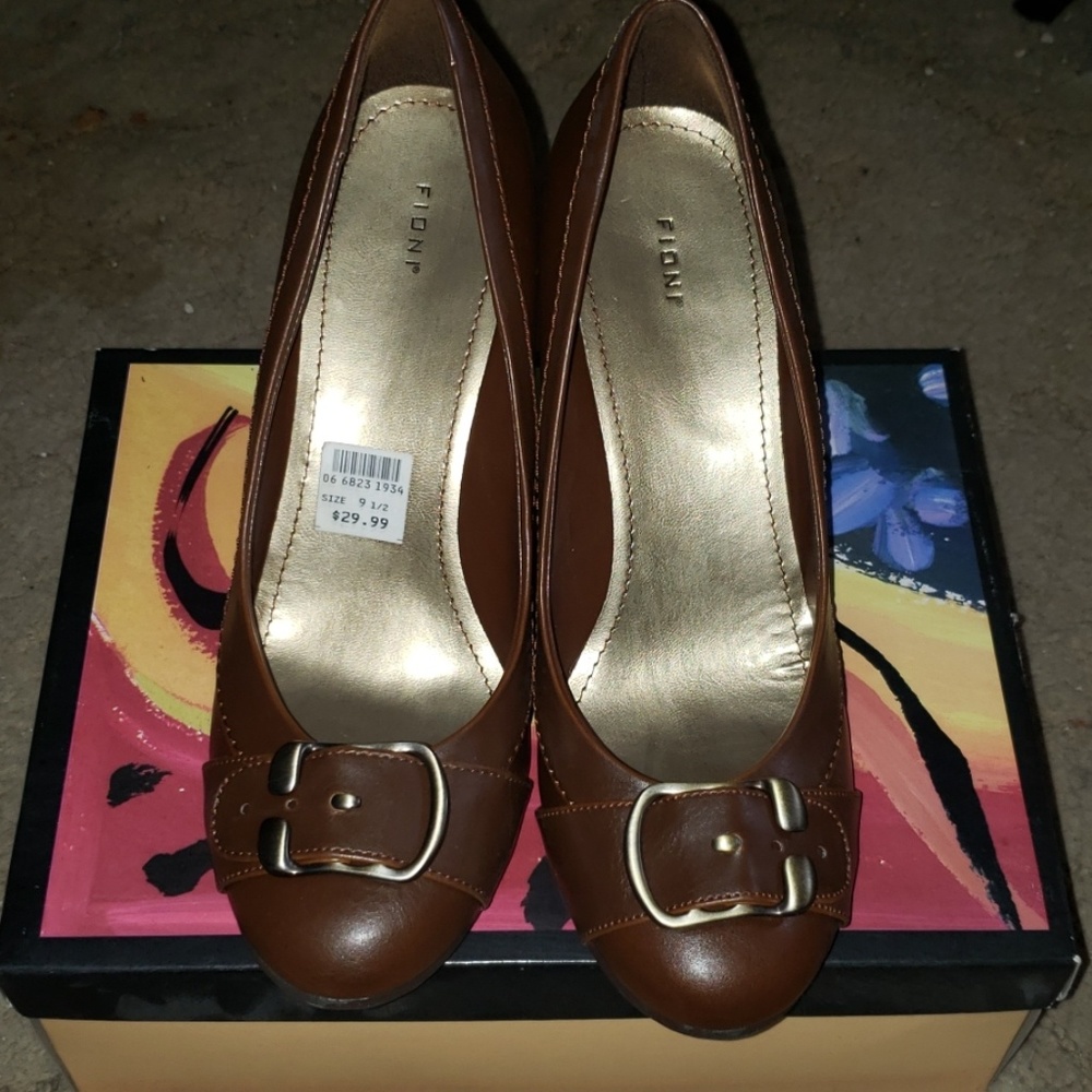 Fioni brown wedge shoes